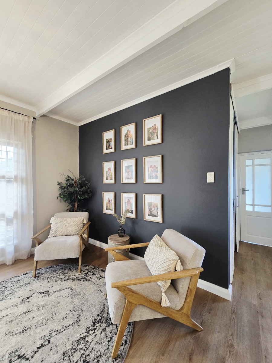 4 Bedroom Property for Sale in Bergsig Western Cape